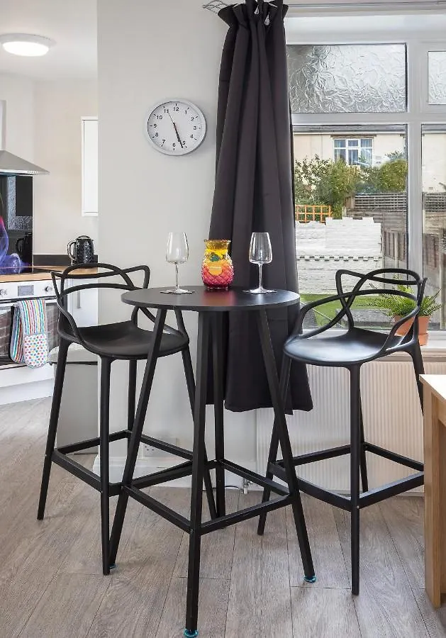 Fantastic! Family Home: Free Parking Blackpool 0*,  United Kingdom