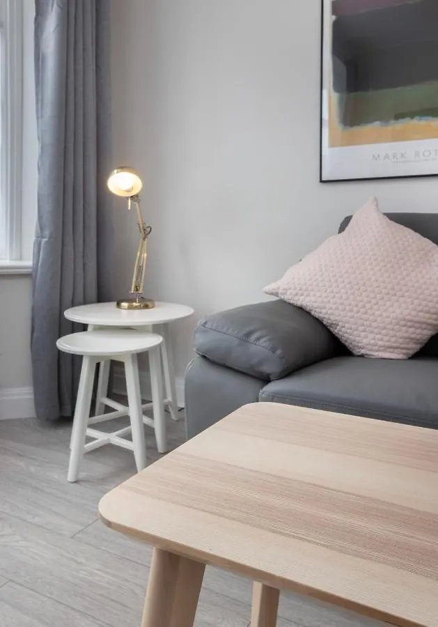 Fantastic! Family Home: Free Parking Blackpool Holiday home